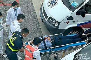 ?巴媒：曼联队医没发现卡塞米罗伤病，是球员私人医生发现的